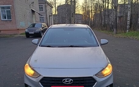 Hyundai Solaris II рестайлинг, 2018 год, 770 000 рублей, 5 фотография