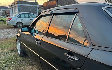 Mercedes-Benz E-Класс, 1994 год, 450 000 рублей, 10 фотография