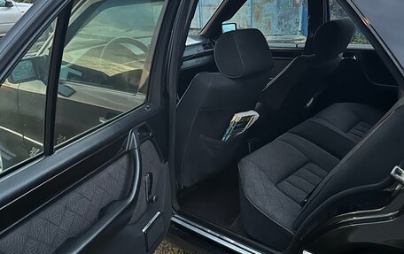 Mercedes-Benz E-Класс, 1994 год, 450 000 рублей, 11 фотография