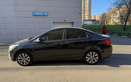 Hyundai Solaris II рестайлинг, 2015 год, 1 050 000 рублей, 2 фотография