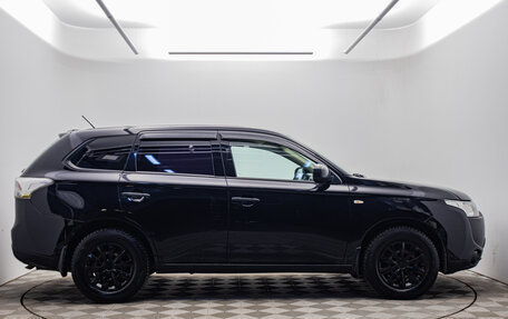 Mitsubishi Outlander III рестайлинг 3, 2013 год, 980 000 рублей, 4 фотография