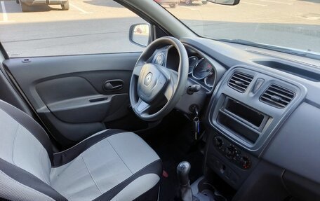 Renault Logan II, 2017 год, 690 000 рублей, 14 фотография