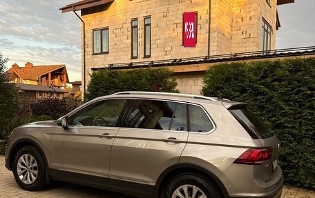 Volkswagen Tiguan II, 2017 год, 1 649 000 рублей, 2 фотография