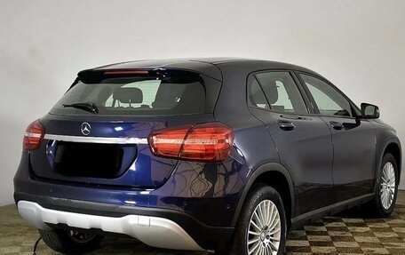 Mercedes-Benz GLA, 2018 год, 1 900 000 рублей, 5 фотография