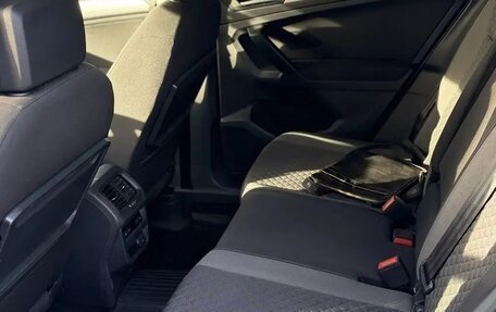 Volkswagen Tiguan II, 2018 год, 2 100 000 рублей, 6 фотография