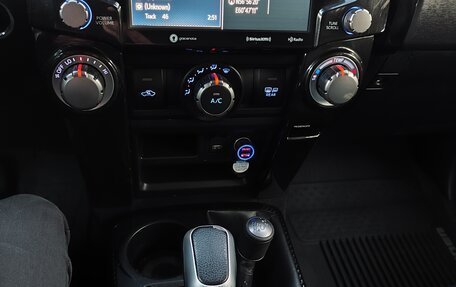 Toyota 4Runner V, 2020 год, 6 500 000 рублей, 2 фотография