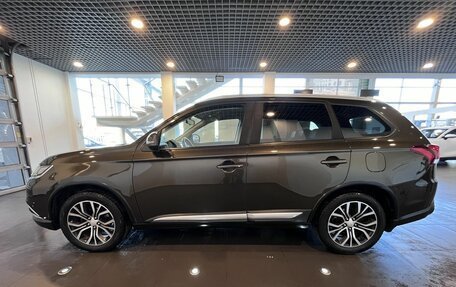 Mitsubishi Outlander III рестайлинг 3, 2017 год, 1 900 000 рублей, 6 фотография