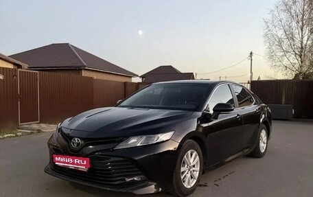 Toyota Camry, 2020 год, 1 890 000 рублей, 1 фотография