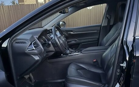 Toyota Camry, 2020 год, 1 890 000 рублей, 7 фотография