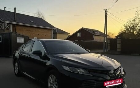 Toyota Camry, 2020 год, 1 890 000 рублей, 3 фотография
