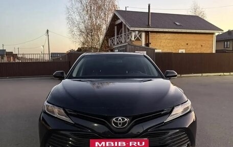 Toyota Camry, 2020 год, 1 890 000 рублей, 2 фотография