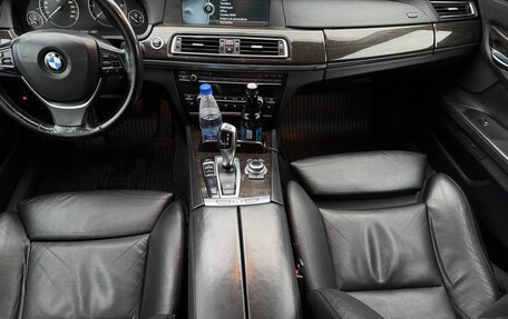 BMW 7 серия, 2012 год, 1 530 000 рублей, 11 фотография