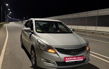 Hyundai Solaris II рестайлинг, 2016 год, 850 000 рублей, 5 фотография