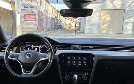 Volkswagen Passat B8 рестайлинг, 2020 год, 2 600 000 рублей, 15 фотография