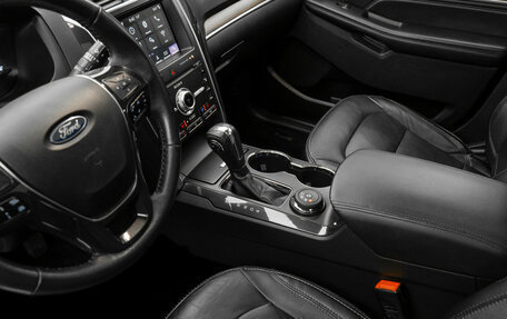 Ford Explorer V рестайлинг, 2019 год, 3 200 000 рублей, 16 фотография