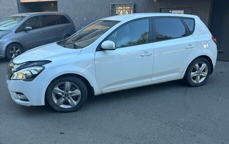 KIA cee'd I рестайлинг, 2012 год, 399 000 рублей, 2 фотография