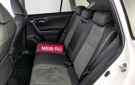 Toyota RAV4, 2024 год, 3 890 000 рублей, 18 фотография