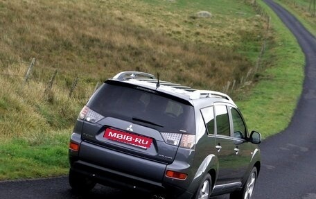 Mitsubishi Outlander III рестайлинг 3, 2008 год, 900 000 рублей, 4 фотография