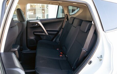 Toyota RAV4, 2018 год, 1 795 000 рублей, 17 фотография