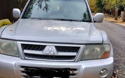 Mitsubishi Pajero III рестайлинг, 2003 год, 800 000 рублей, 1 фотография