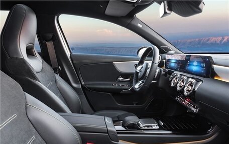 Mercedes-Benz A-Класс, 2022 год, 1 510 000 рублей, 9 фотография