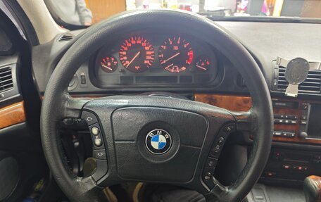 BMW 5 серия, 1998 год, 590 000 рублей, 12 фотография