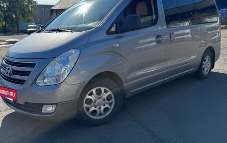 Hyundai H-1 II рестайлинг, 2017 год, 2 023 000 рублей, 2 фотография