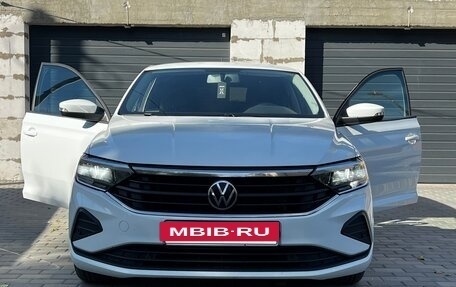 Volkswagen Polo VI (EU Market), 2021 год, 1 500 000 рублей, 2 фотография