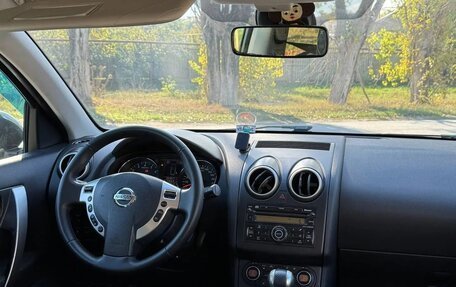 Nissan Qashqai, 2010 год, 850 000 рублей, 2 фотография