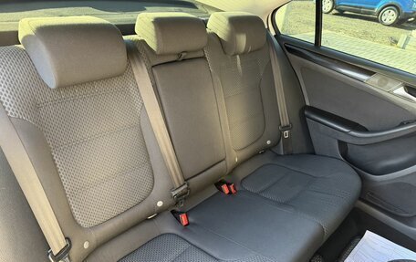 Volkswagen Jetta VII, 2013 год, 950 000 рублей, 12 фотография