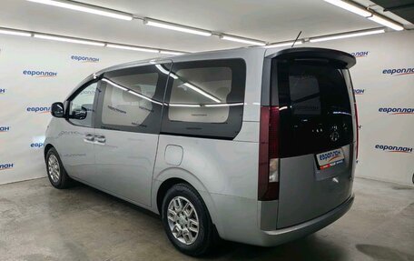 Hyundai Staria, 2024 год, 4 785 000 рублей, 4 фотография