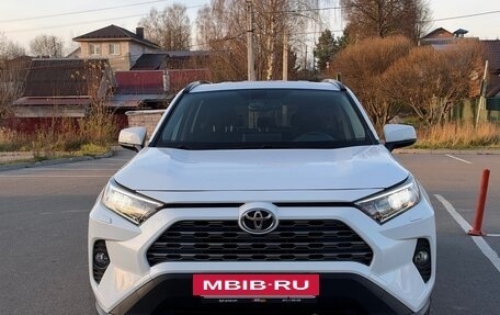 Toyota RAV4, 2021 год, 3 500 000 рублей, 2 фотография