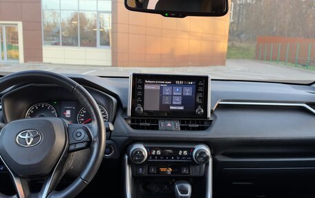 Toyota RAV4, 2021 год, 3 500 000 рублей, 7 фотография