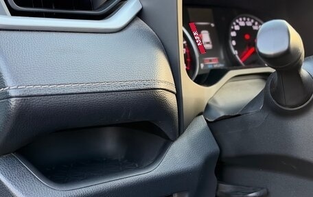 Toyota RAV4, 2021 год, 3 500 000 рублей, 15 фотография