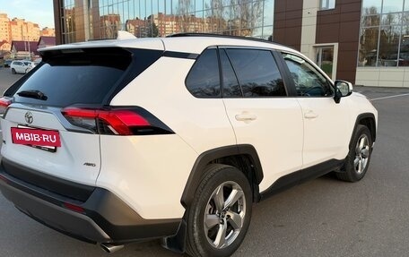Toyota RAV4, 2021 год, 3 500 000 рублей, 6 фотография