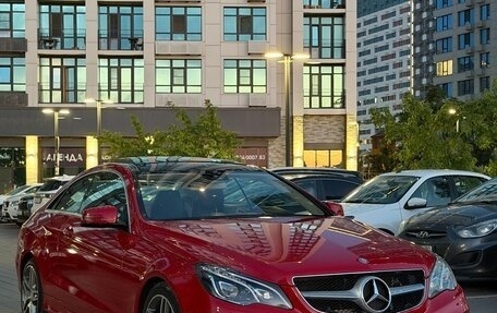 Mercedes-Benz E-Класс, 2014 год, 1 900 000 рублей, 3 фотография