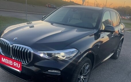 BMW X5, 2019 год, 5 950 000 рублей, 2 фотография