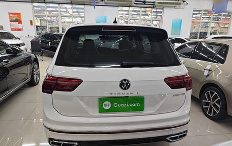 Volkswagen Tiguan II, 2022 год, 2 350 000 рублей, 5 фотография
