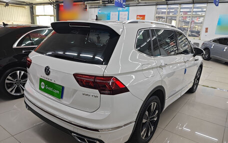 Volkswagen Tiguan II, 2022 год, 2 350 000 рублей, 6 фотография