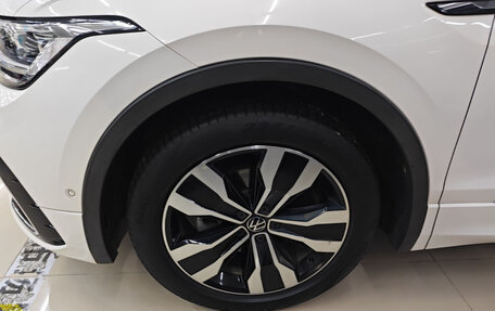Volkswagen Tiguan II, 2022 год, 2 350 000 рублей, 10 фотография