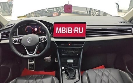 Volkswagen Tiguan II, 2022 год, 2 350 000 рублей, 12 фотография