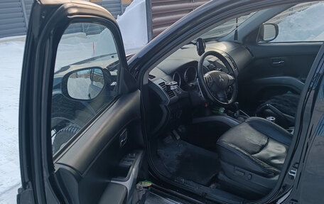 Mitsubishi Outlander III рестайлинг 3, 2012 год, 1 100 000 рублей, 7 фотография