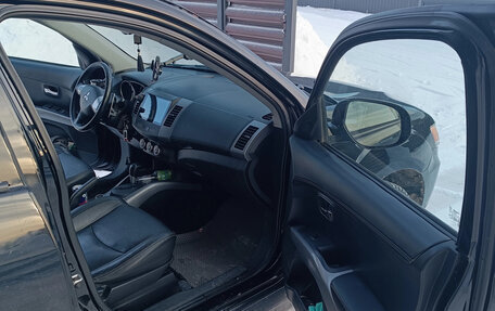 Mitsubishi Outlander III рестайлинг 3, 2012 год, 1 100 000 рублей, 9 фотография