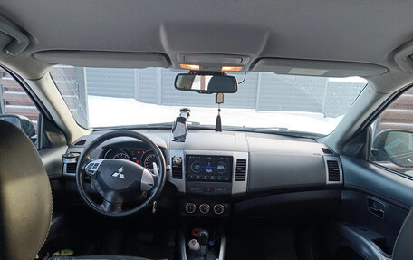 Mitsubishi Outlander III рестайлинг 3, 2012 год, 1 100 000 рублей, 12 фотография