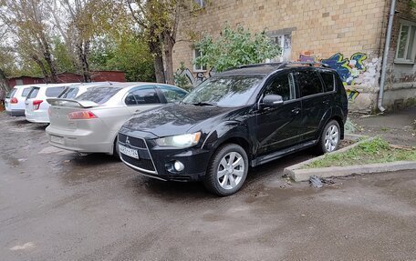 Mitsubishi Outlander III рестайлинг 3, 2012 год, 1 100 000 рублей, 19 фотография