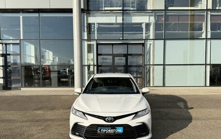 Toyota Camry, 2021 год, 3 230 000 рублей, 2 фотография