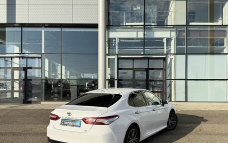 Toyota Camry, 2021 год, 3 230 000 рублей, 6 фотография