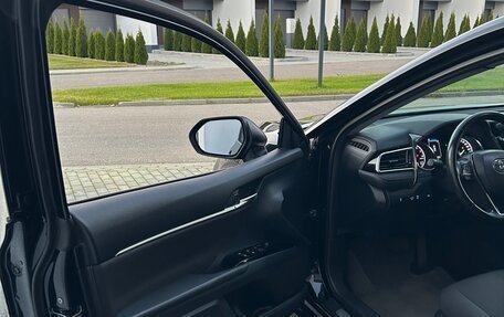 Toyota Camry, 2019 год, 2 950 000 рублей, 10 фотография