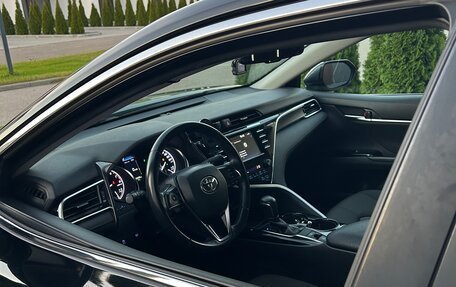 Toyota Camry, 2019 год, 2 950 000 рублей, 11 фотография
