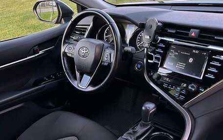 Toyota Camry, 2019 год, 2 950 000 рублей, 17 фотография